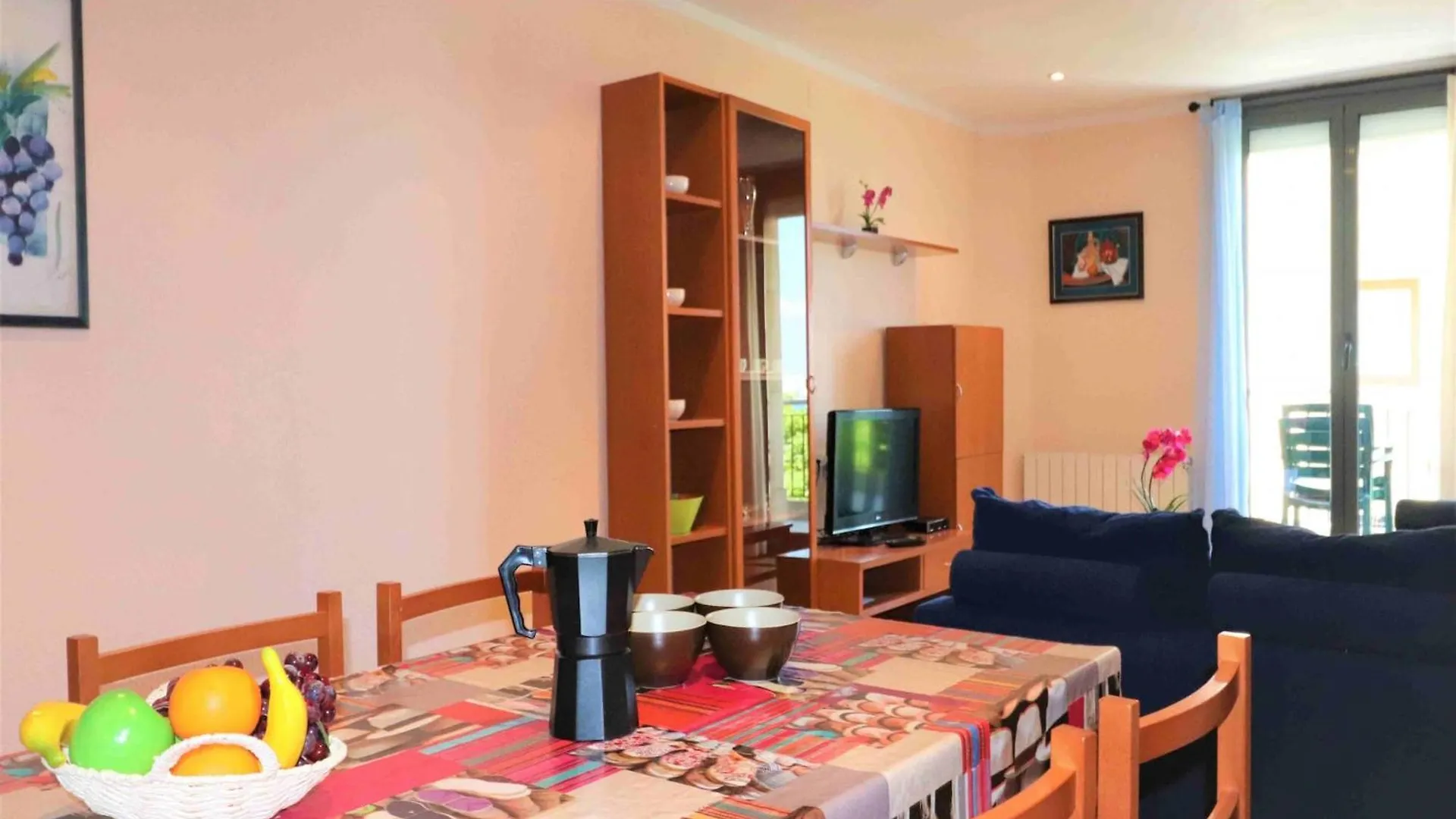 Lush Apartment In روساس
